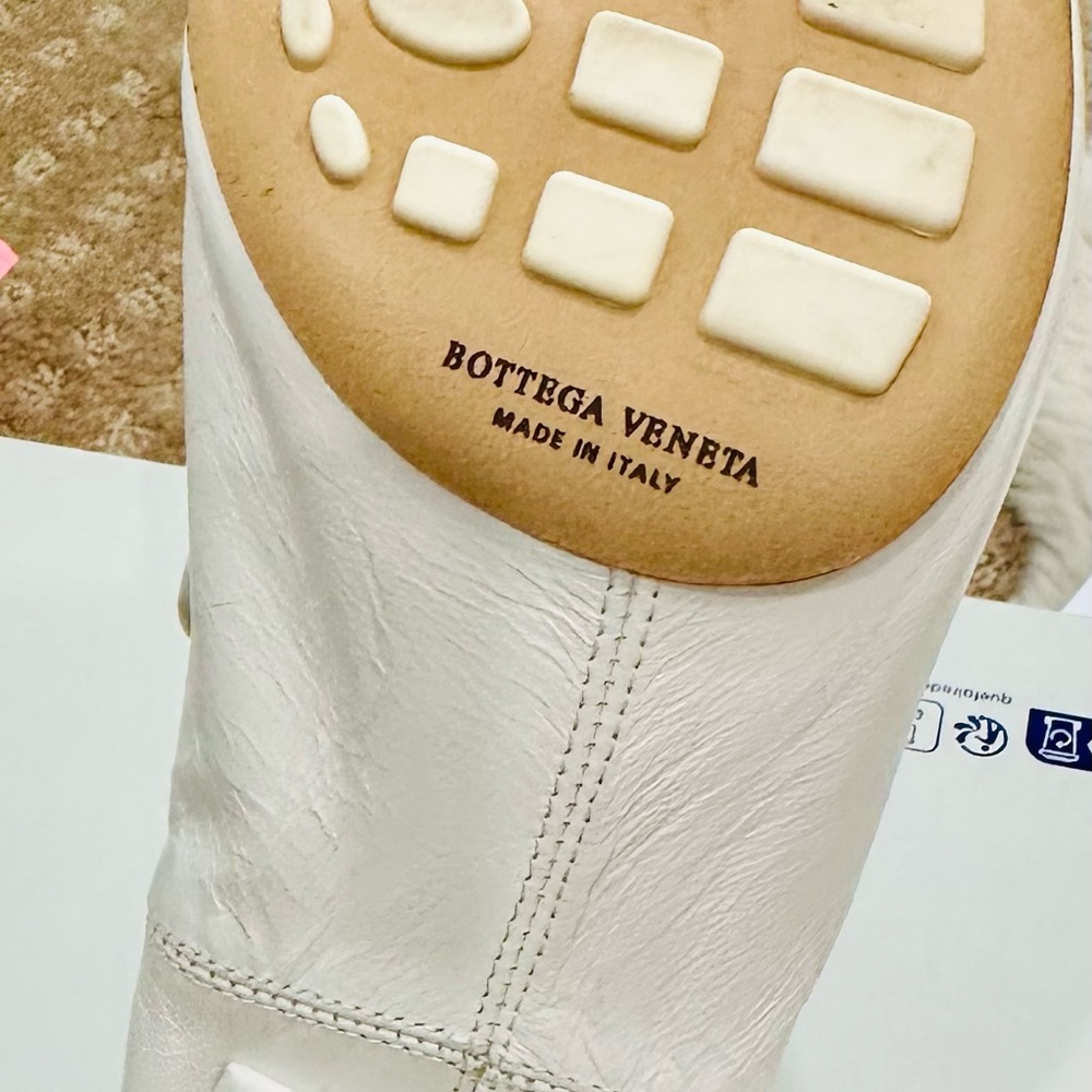 Bottega Veneta White Flats & Loafers - Picture 10 of 16